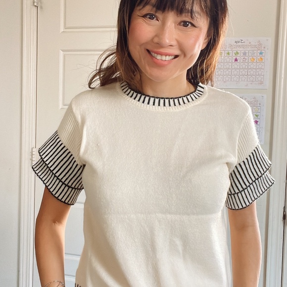 Classic Striped Loose Fit Layered Sleeve Blouse - Picture 4 of 15